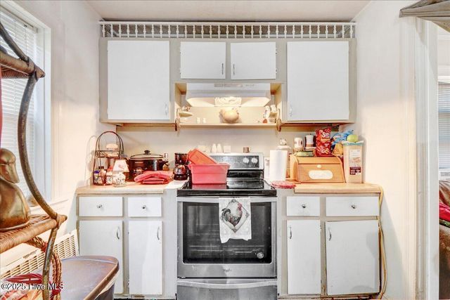 1605 Waverly Avenue, Kinston, NC 28504