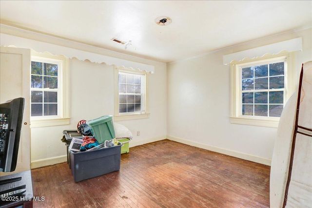 1605 Waverly Avenue, Kinston, NC 28504