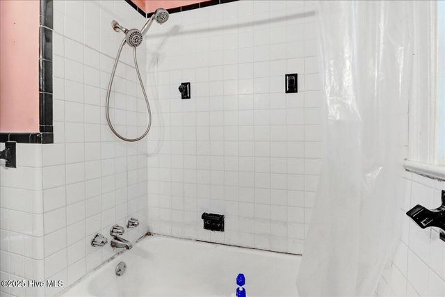 1605 Waverly Avenue, Kinston, NC 28504