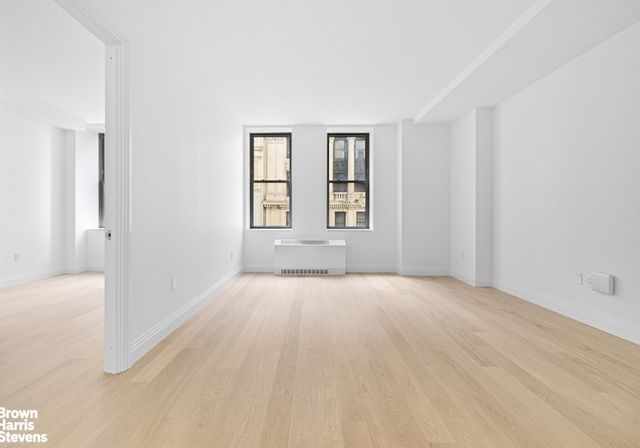 1 Wall St Apt 1805, New York City, NY 10005
