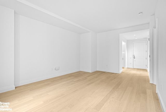 1 Wall St Apt 1805, New York City, NY 10005