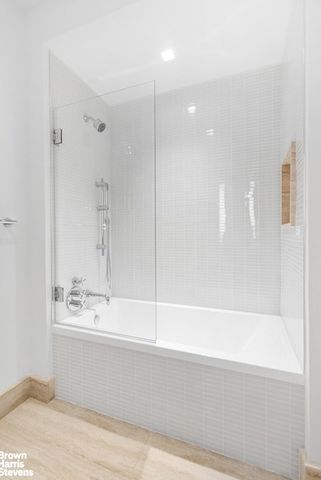 1 Wall St Apt 1805, New York City, NY 10005