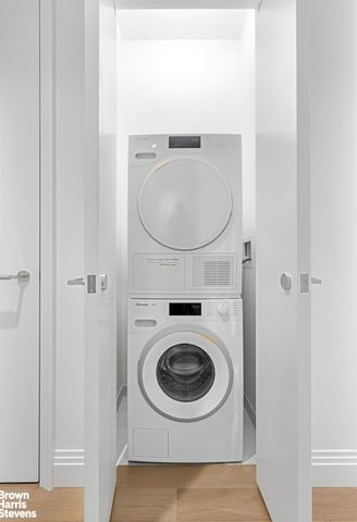 1 Wall St Apt 1805, New York City, NY 10005