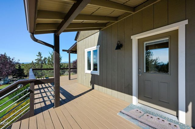 21042 Robin Avenue, Bend, OR 97703