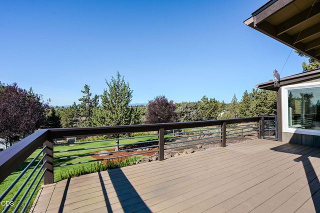 21042 Robin Avenue, Bend, OR 97703