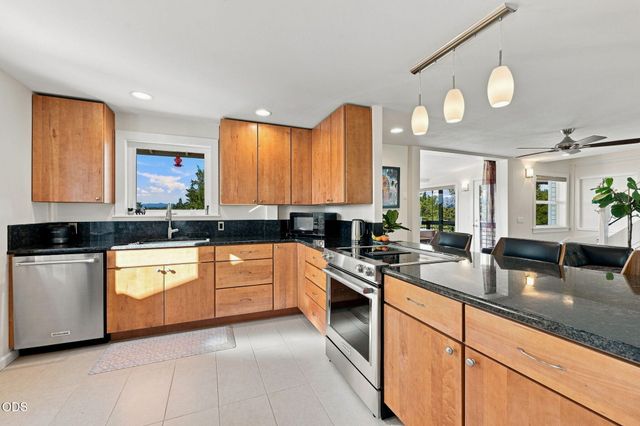 21042 Robin Avenue, Bend, OR 97703