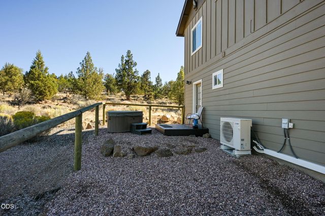 21042 Robin Avenue, Bend, OR 97703
