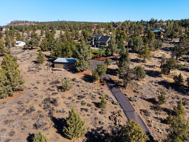 21042 Robin Avenue, Bend, OR 97703