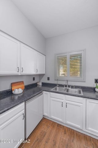 1694 E Calle Grandiosa, Tucson, AZ 85706