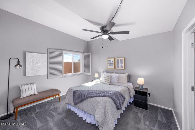 1694 E Calle Grandiosa, Tucson, AZ 85706