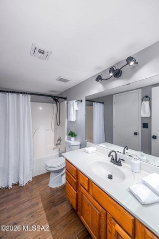 1694 E Calle Grandiosa, Tucson, AZ 85706