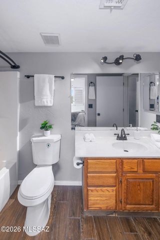 1694 E Calle Grandiosa, Tucson, AZ 85706