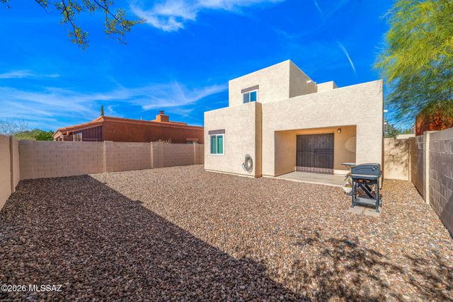 1694 E Calle Grandiosa, Tucson, AZ 85706