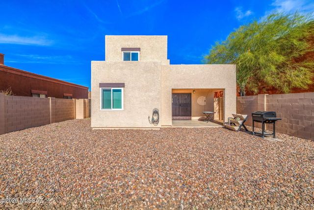1694 E Calle Grandiosa, Tucson, AZ 85706