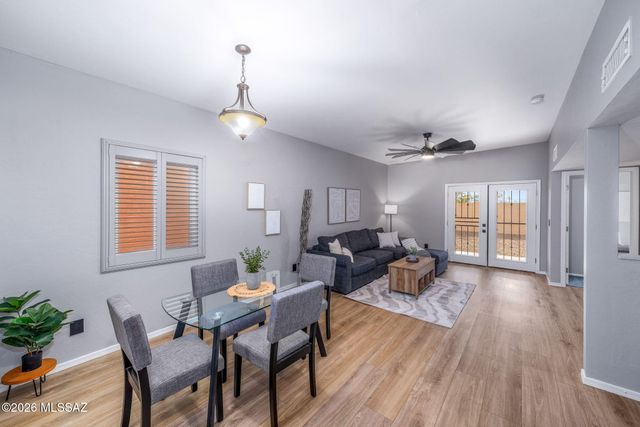 1694 E Calle Grandiosa, Tucson, AZ 85706