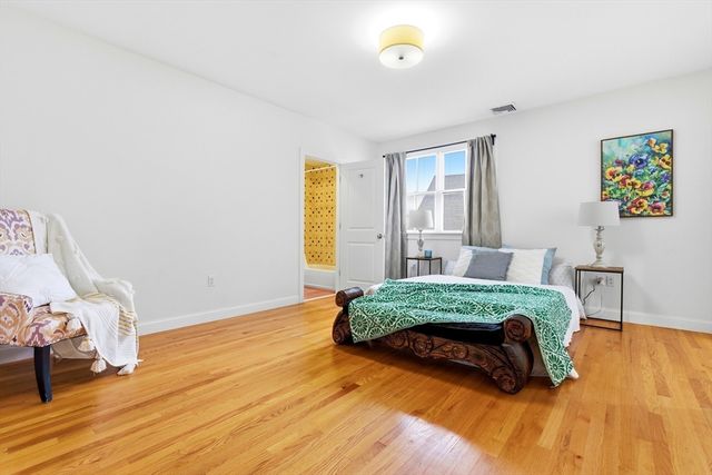 36 Naples Rd, Brookline, MA 02446
