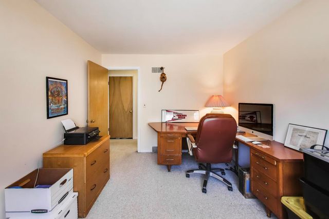 2710 Marl Oak Drive, Highland Park, IL 60035