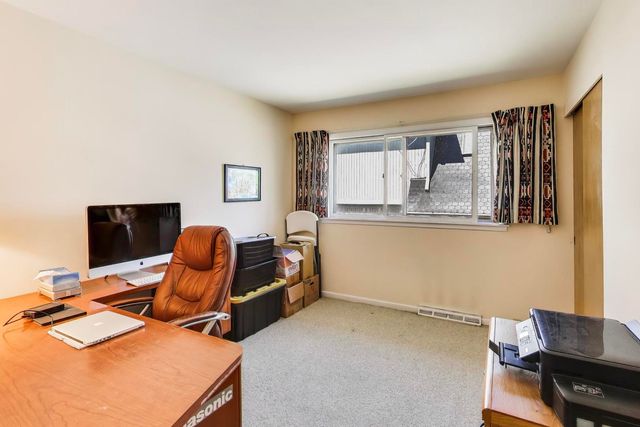2710 Marl Oak Drive, Highland Park, IL 60035