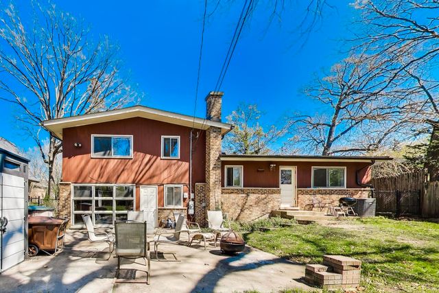 2710 Marl Oak Drive, Highland Park, IL 60035