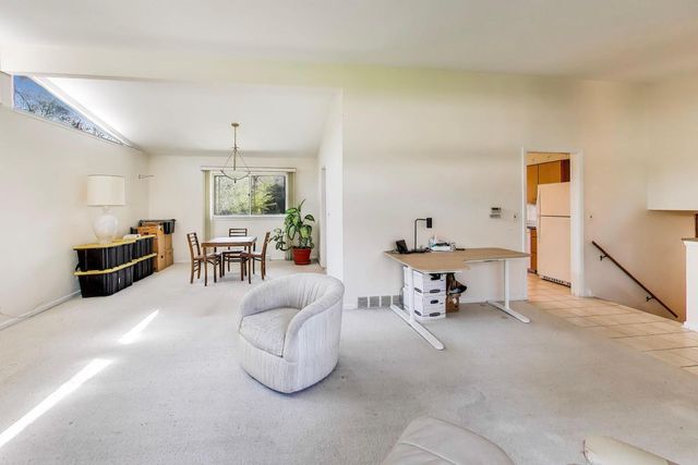 2710 Marl Oak Drive, Highland Park, IL 60035