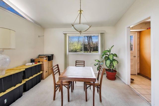 2710 Marl Oak Drive, Highland Park, IL 60035
