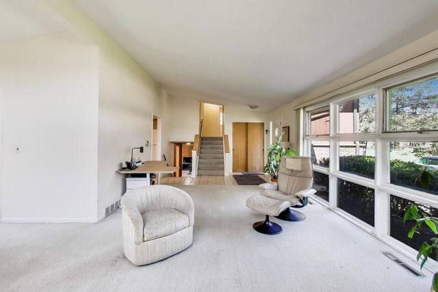 2710 Marl Oak Drive, Highland Park, IL 60035