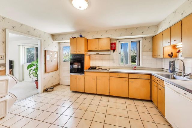 2710 Marl Oak Drive, Highland Park, IL 60035