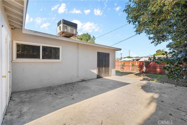 2135 Down, Riverside, CA 92507
