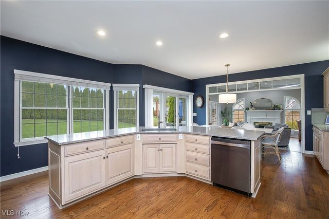 2866 Carie Hill Circle NW, Massillon, OH 44646