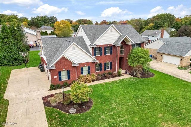 2866 Carie Hill Circle NW, Massillon, OH 44646