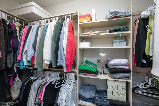 2866 Carie Hill Circle NW, Massillon, OH 44646