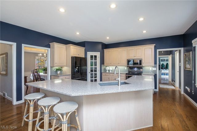 2866 Carie Hill Circle NW, Massillon, OH 44646