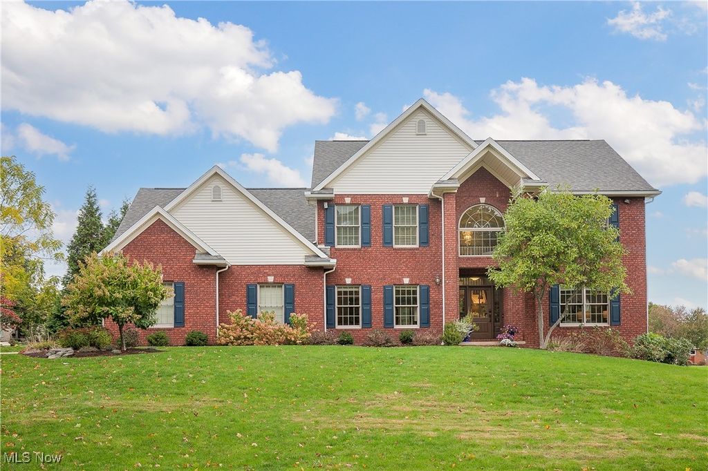 2866 Carie Hill Circle NW, Massillon, OH 44646