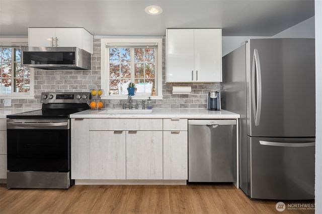 232 N Sunset Drive, Camano Island, WA 98282