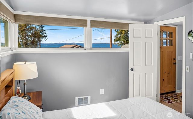 232 N Sunset Drive, Camano Island, WA 98282