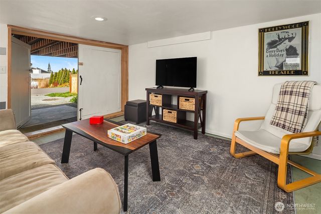 232 N Sunset Drive, Camano Island, WA 98282