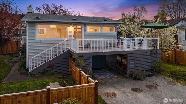 232 N Sunset Drive, Camano Island, WA 98282