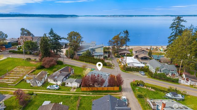 232 N Sunset Drive, Camano Island, WA 98282