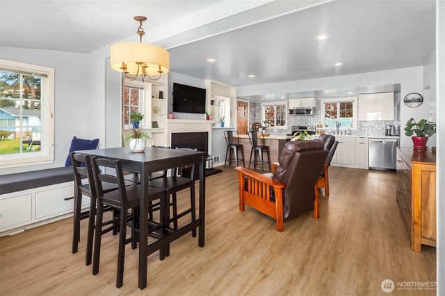 232 N Sunset Drive, Camano Island, WA 98282