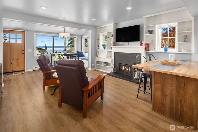 232 N Sunset Drive, Camano Island, WA 98282