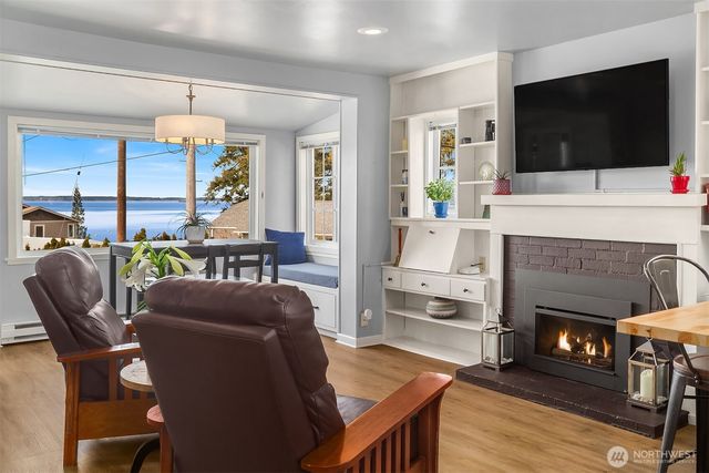232 N Sunset Drive, Camano Island, WA 98282