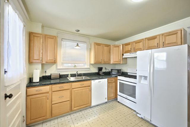 1616 W PHILADELPHIA ST, York, PA 17404