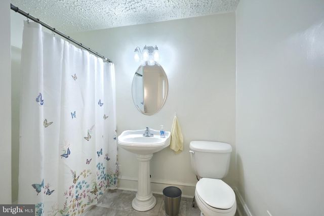 1616 W PHILADELPHIA ST, York, PA 17404