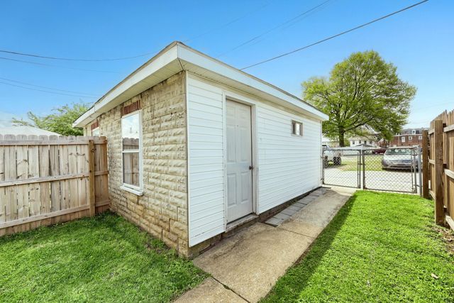 1616 W PHILADELPHIA ST, York, PA 17404