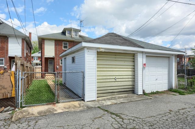 1616 W PHILADELPHIA ST, York, PA 17404