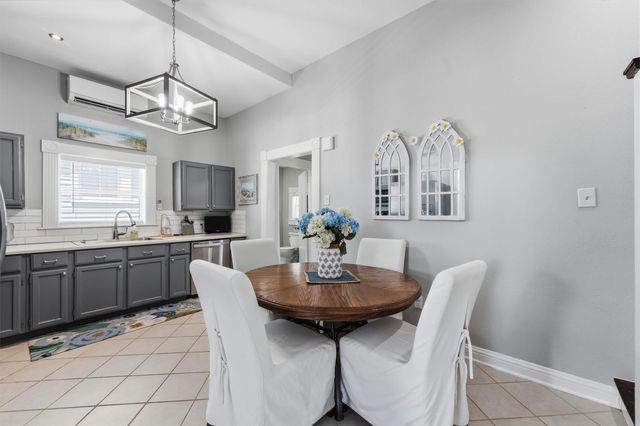 1310 19th Street, Galveston, TX 77550