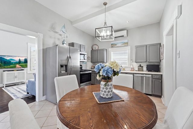 1310 19th Street, Galveston, TX 77550