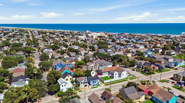 1310 19th Street, Galveston, TX 77550
