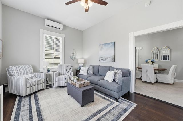 1310 19th Street, Galveston, TX 77550
