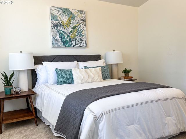 13416 Se HAROLD St 9, Portland, OR 97236